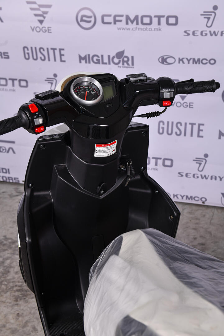 GENERIC RACE 50 2T - Image 7