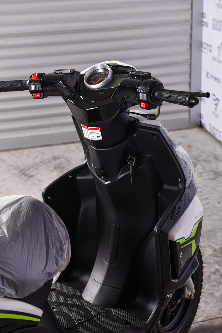 GENERIC RACE 50 2T - Image 11