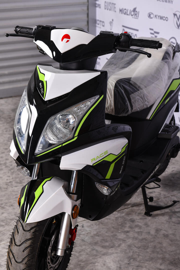 GENERIC RACE 50 2T - Image 18