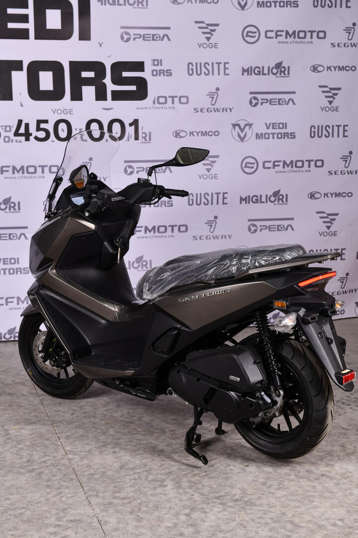 KYMCO SKY TOWN 125 - Image 4