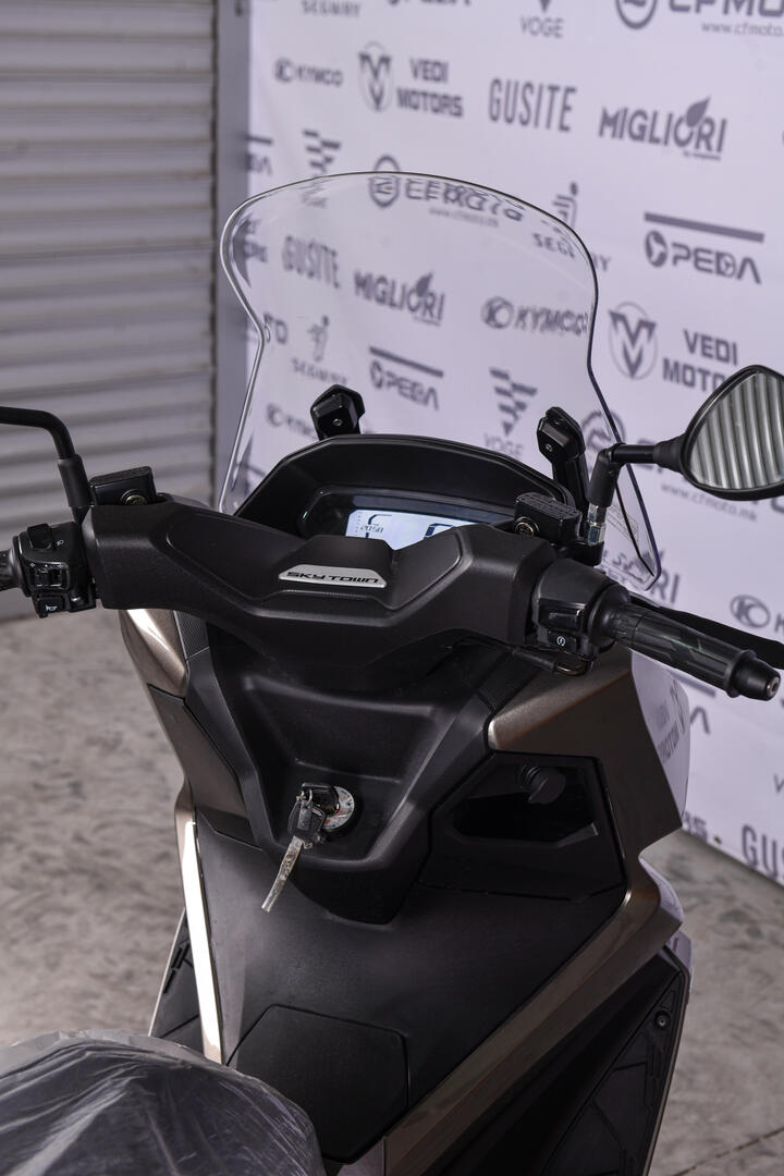 KYMCO SKY TOWN 125 - Image 8